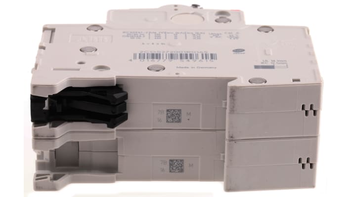 Interruttore magnetotermico ABB S202M-B16, Tipo B, 2 poli, 16A, montaggio su guida DIN, dimensioni 69 x 35 x 88 mm.