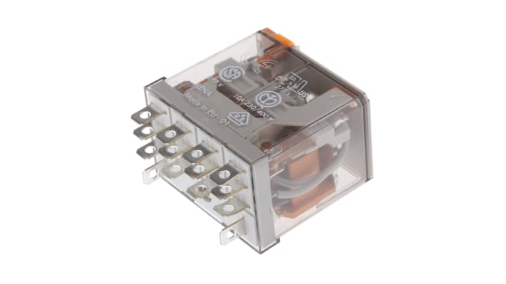 Finder 56.34.8.024.0040, relè di potenza 4PDT, bobina 24V, corrente 12A, dimensioni 37,6x27,7x40,8 mm.