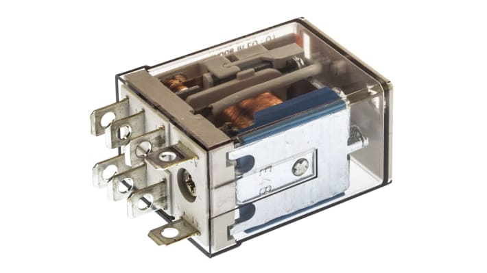 Finder 56.32.9.024.0040, relè DPDT 24V cc, corrente 12A, dimensioni 27.7x20.7x37.2 mm, contatti in argento-nichel.