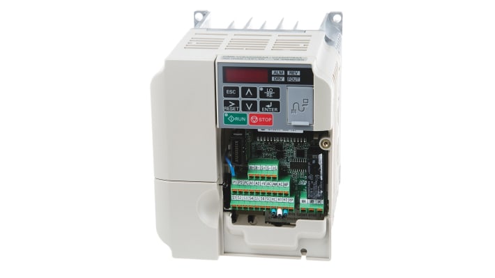 Inverter monofase Omron VZAB0P7BAA, potenza 1,1 kW, dimensioni 128x108x137,5 mm, grado di protezione IP20.