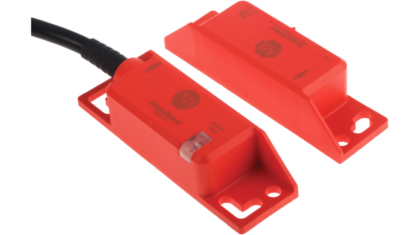 Interruttore di sicurezza RFID Allen Bradley Guardmaster 440N-Z21SS2AN, 24V cc, grado di protezione IP69K, attuatore incluso, dimensioni 88.14 x 24.99 x 20.65 mm.