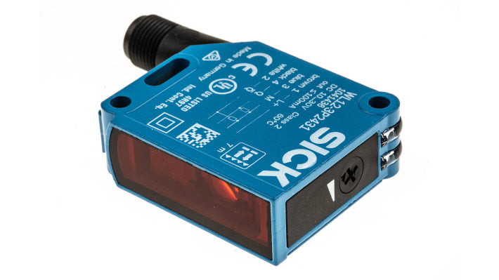 Sensore fotoelettrico rettangolare Sick WL12-3P2431 a retroriflessione, rilevamento fino a 7 m, montaggio a pannello, IP69K.