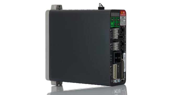 Servocomando Schneider Electric LXM28AU15M3X, potenza 1,5 kW, tensione 220 V, con feedback encoder e interfaccia CANopen.
