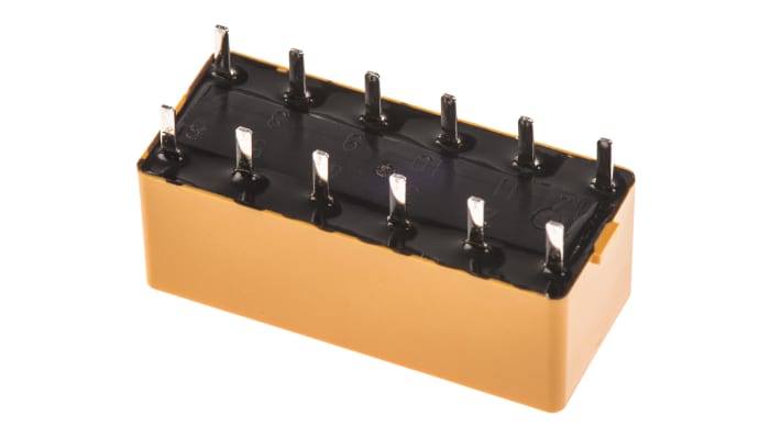 Relè di potenza Panasonic DPDT, bobina 12V cc, montaggio su PCB, dimensioni 10.4 x 28 x 12 mm, corrente 4A.