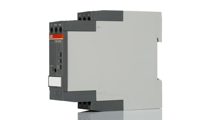 Relè di livello liquidi ABB 1SVR730850R2100, montaggio su guida DIN, alimentazione 110-240 V c.a., contatto SPDT, dimensioni 113.4 x 22.5 x 113.4 mm.