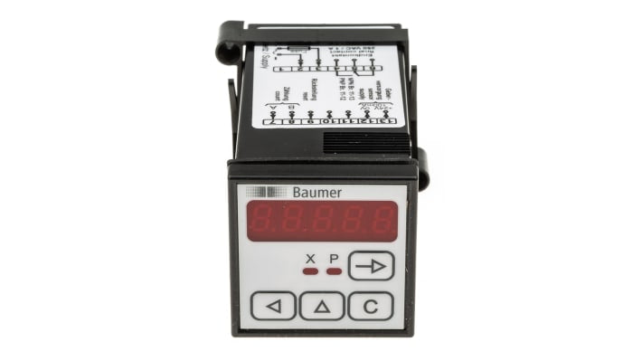 Contatore LED Baumer NE210.012AXA1, 5 cifre, montaggio a pannello, ingresso logico, IP65, alimentazione 115-230 V.