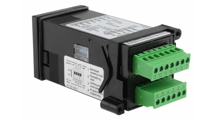 Baumer NE210.013AXA1, contatore LED 5 cifre, montaggio a pannello, 24 V c.c., ingresso logico, IP65, 10 kHz.