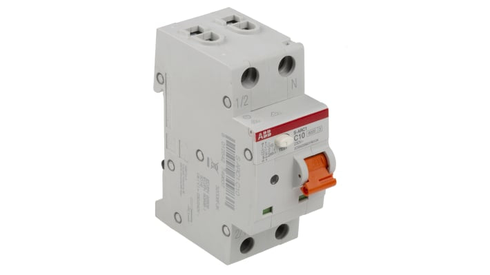 Interruttore magnetotermico ABB S-ARC1 C10, 1P+N, 10 A, montaggio su guida DIN, dimensioni 85x35x69 mm, LED per risoluzione problemi.