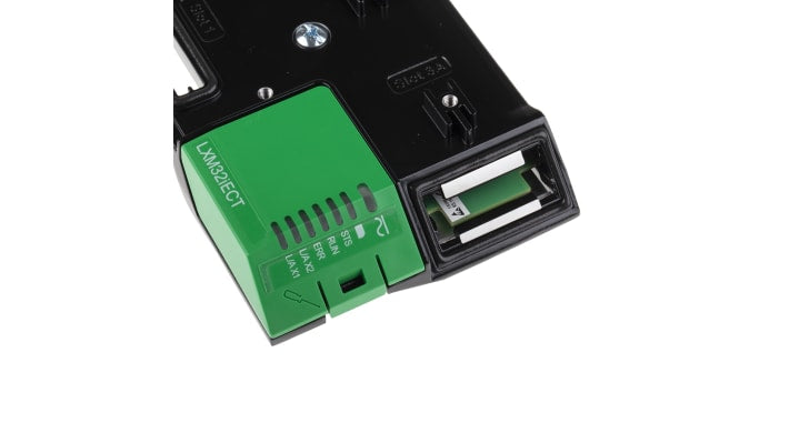 Servocomando Schneider Electric LXM32IECT, 3 fasi, 480 V, 7,2 A, interfaccia Modbus, dimensioni 48x237x270 mm.