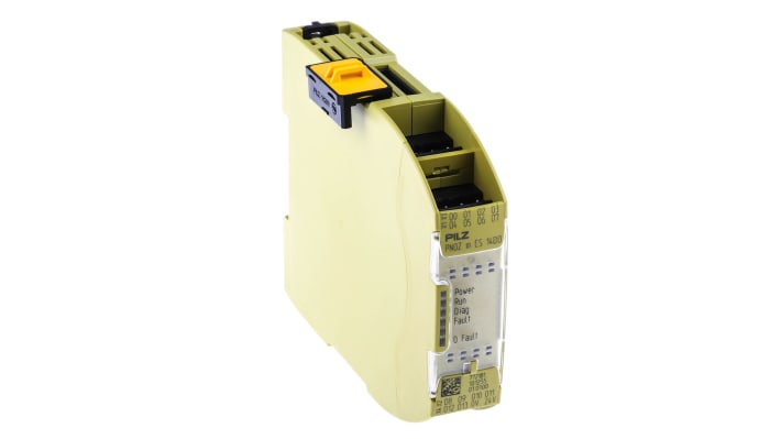 Pilz 772181, controller di sicurezza PNOZ m ES con 14 uscite, alimentazione 24 V c.c., dimensioni 98 x 22,5 x 120 mm, grado di protezione IP20/IP54.