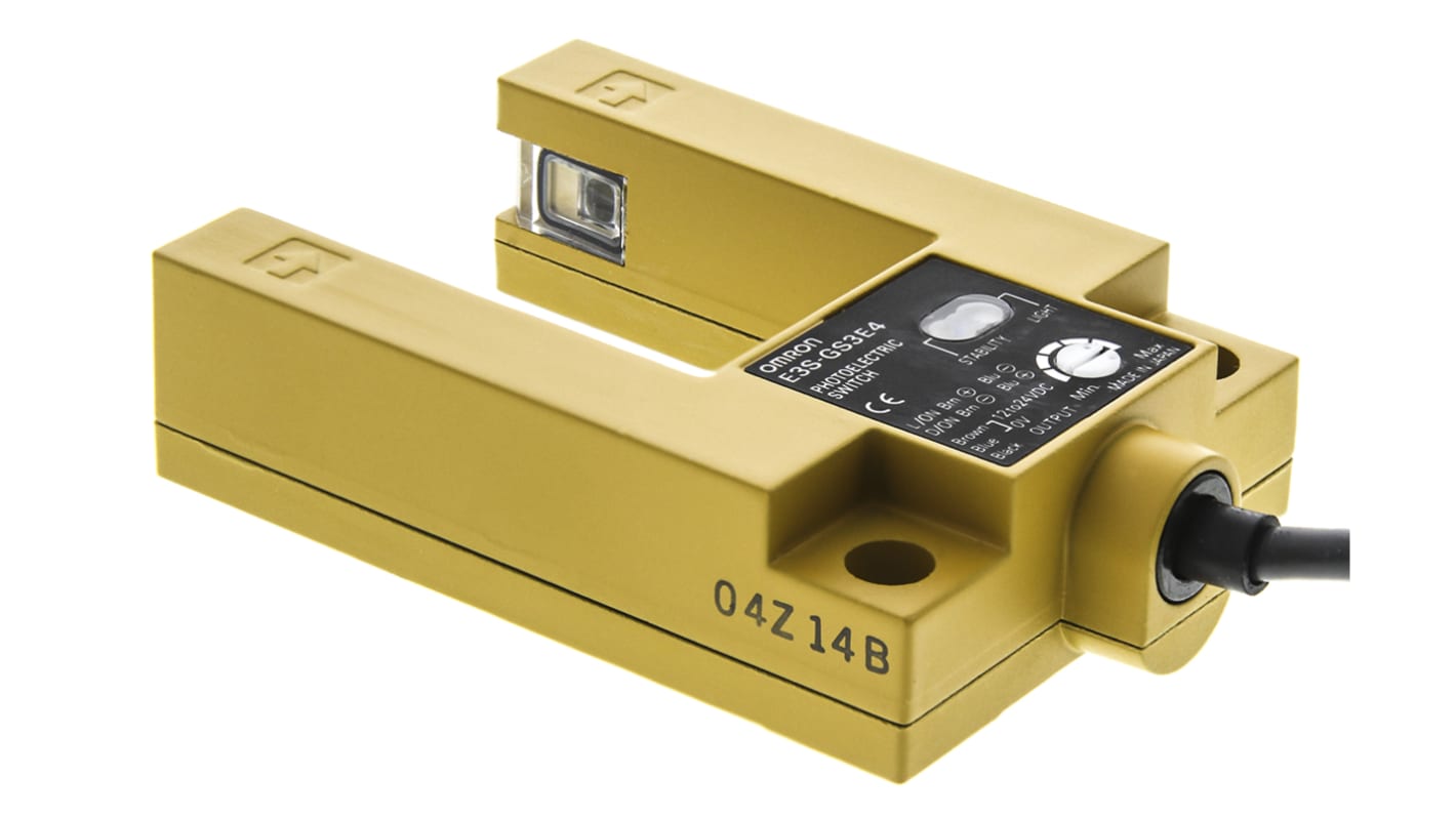 Sensore fotoelettrico a forcella Omron E3SGS3E4, rilevamento 30 mm, uscita NPN, custodia metallica, IP67.