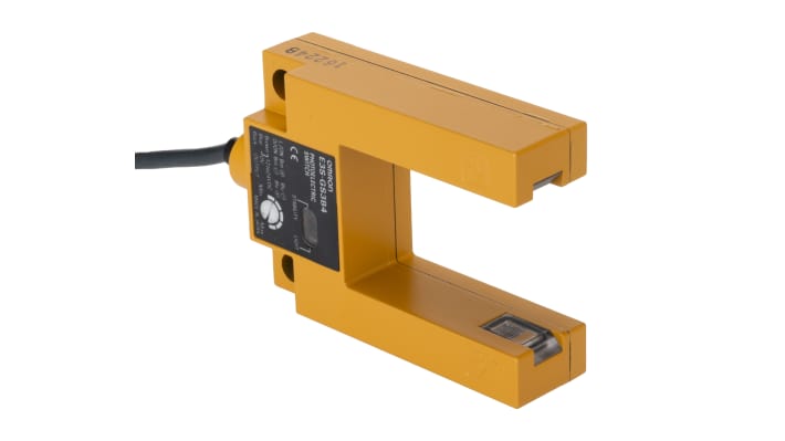 Omron E3SGS3B4, sensore fotoelettrico a forcella con uscita PNP, rilevamento 30 mm, custodia metallica, IP67.