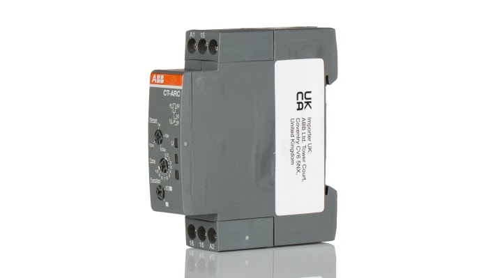 Relè timer ABB, SPDT, montaggio su guida DIN, gamma temporizzazione 0,05 s a 10 min, dimensioni 17,5 x 70 x 63 mm.