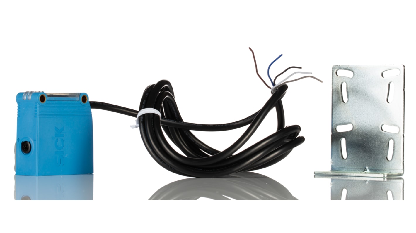 Sensore fotoelettrico rettangolare Sick GTE10-R3822, rilevamento 20 mm-2 m, uscita relè, alimentazione 10-30 V CC, IP67.