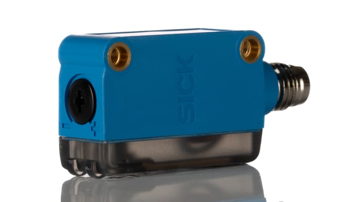 Sensore fotoelettrico rettangolare Sick GTE6-P3231, rilevamento fino a 900 mm, uscita PNP, grado di protezione IP67.