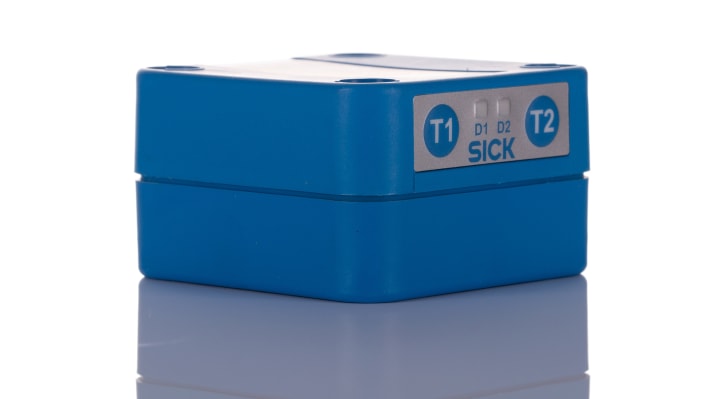 Sensore di prossimità PNP Sick UC30-215162, tecnologia a ultrasuoni, rilevamento 600-6000 mm, IP65/IP67, dimensioni 36.7x62.2x62.2 mm.