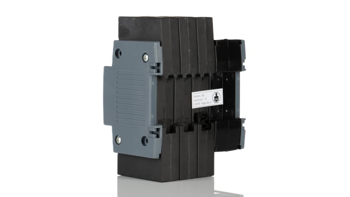 Sezionatore interruttore Siemens SENTRON 3KD, 32A, tre poli, montaggio fisso, fusibile integrato per applicazioni industriali.