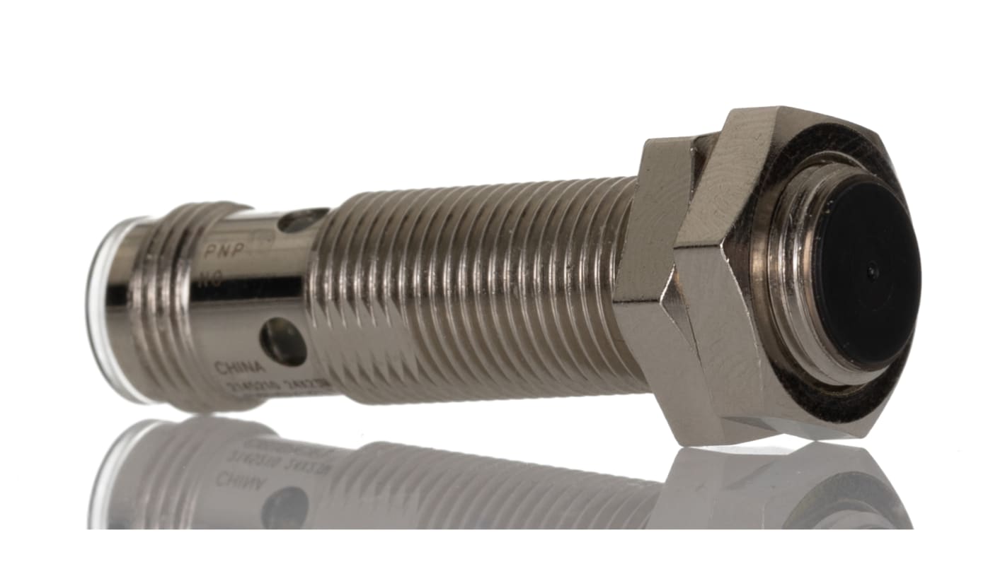 Sensore di prossimità induttivo cilindrico Omron E2A-M12KS04-M1-B1-4, uscita PNP, campo di rilevamento 4 mm, IP67.