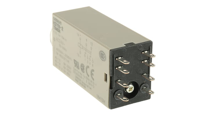 Relè temporizzatore Omron H3YN-2, montaggio su guida DIN, tensione 24V AC, intervallo 0,1 s a 10 min, dimensioni 28 mm x 21,5 mm x 63 mm.