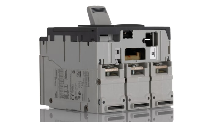 Interruttore magnetotermico ABB 1SDA100551R1 XT5N 630, 3 poli, 630A, montaggio fisso, dimensioni 103.5mm x 140mm x 205mm.