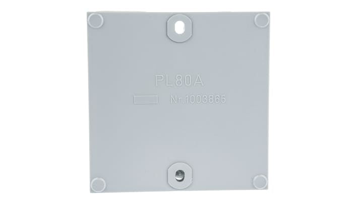 Riflettore Sick PL80A per sensori retroriflettenti, progettato per integrazione nei sistemi, diverse opzioni di montaggio disponibili.