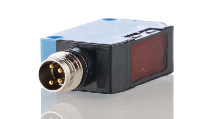 Sensore fotoelettrico rettangolare Sick WL150-P430, rilevamento fino a 2,4 m, IP67, con connettore M8 a 4 pin e staffa di montaggio.