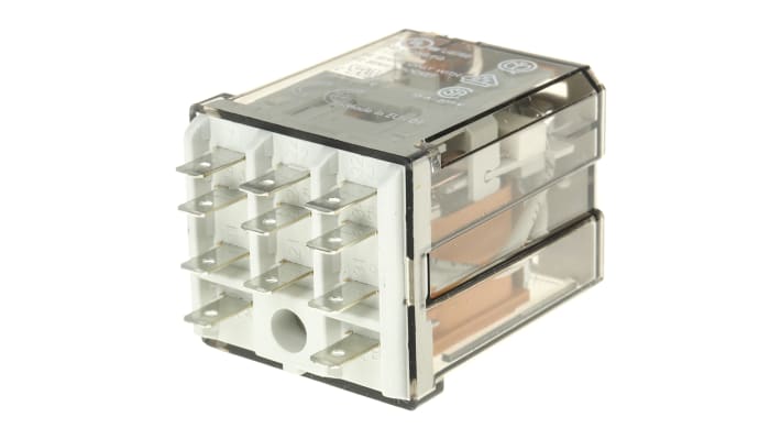 Finder 62.33.8.230.0040, relè di potenza 3PDT, 230V, 16 A, montaggio su guida DIN, con pulsante di verifica meccanico.