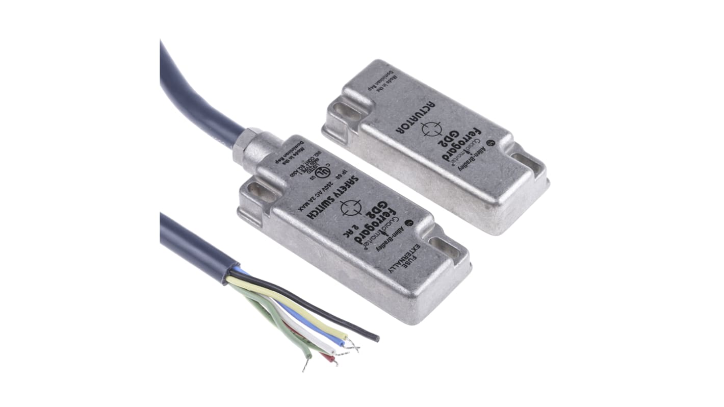 Interruttore di sicurezza senza contatto Allen Bradley Guardmaster 440N-G02112, custodia in acciaio inox, grado di protezione IP68.
