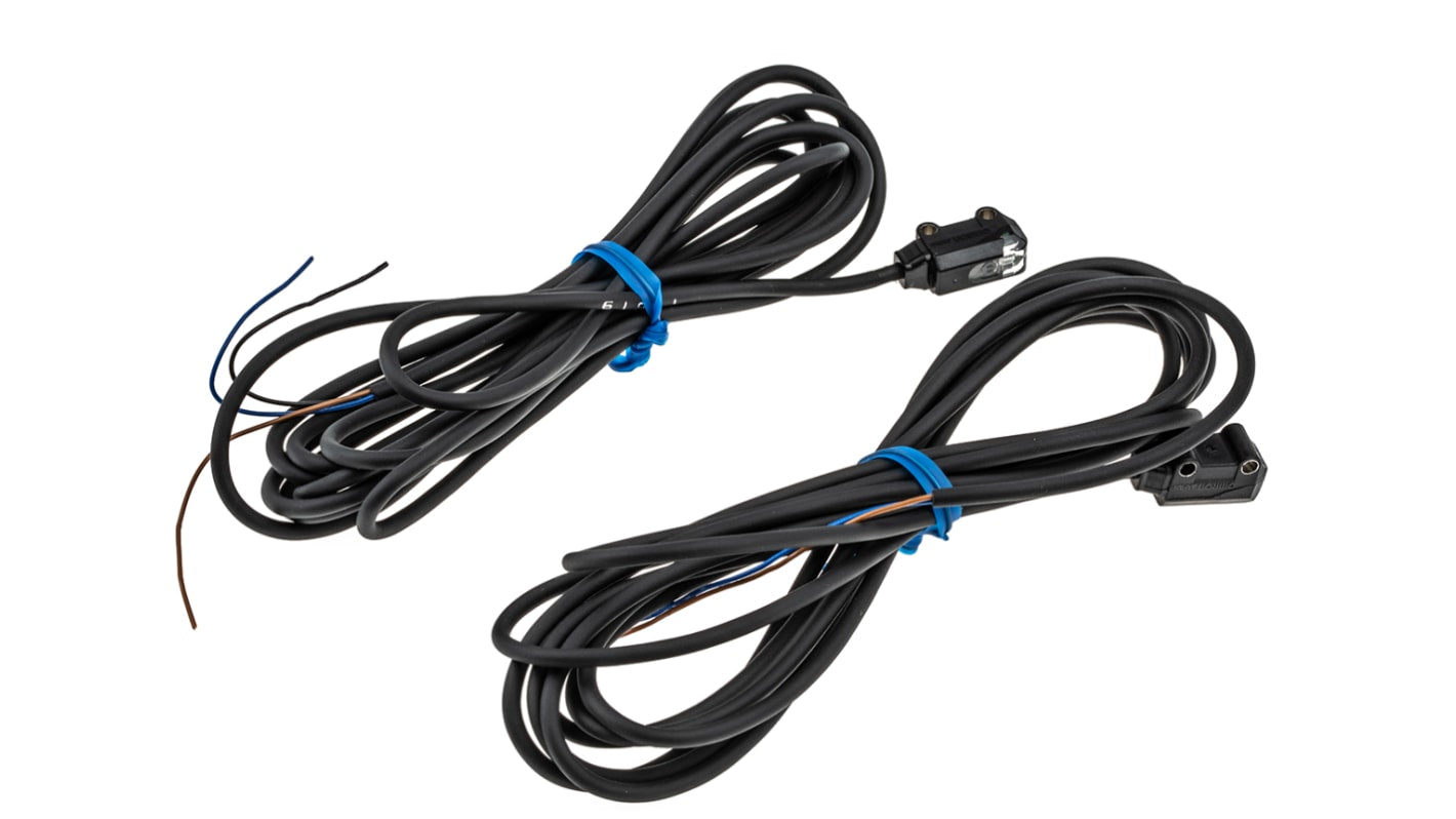 Sensore fotoelettrico rettangolare Omron E3T-ST14 2M, rilevamento fino a 1 m, uscita PNP, grado di protezione IP67.