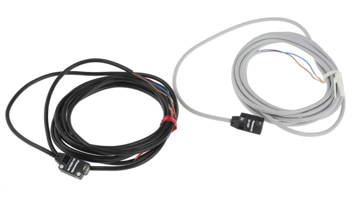 Sensore fotoelettrico Panasonic EX-13EA-PN, rettangolare, rilevamento fino a 500 mm, uscita PNP, IP67, cavo 2 m.