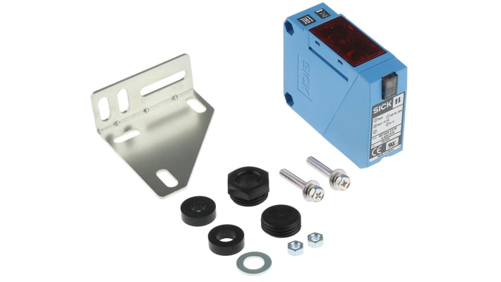 Sensore fotoelettrico rettangolare Sick WT260-F270, rilevamento da 5 mm a 1,5 m, montaggio a pannello, grado di protezione IP67.