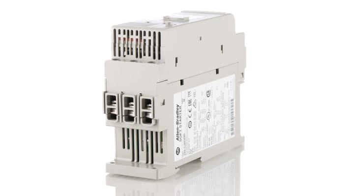 Allen Bradley 150-C30NBR, avviatore soft-start automatico per motori trifase, potenza 15 kW, dimensioni 44.8x139.7x100 mm.