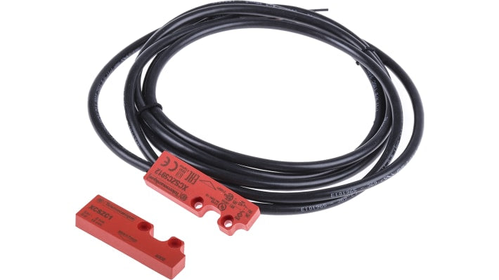 Interruttore di sicurezza magnetico Telemecanique Sensors XCSDMC5912 - 24V cc, distanza di commutazione 5 mm, IP66. Ideale per CNC e industria manifatturiera.