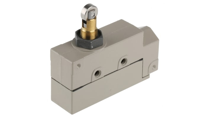 Interruttore di fine corsa Omron ZE-Q22-2G, configurazione SPDT, contatti NO/NC, grado di protezione IP65, montaggio laterale, dimensioni 75.2mm x 86mm x 25.4mm.