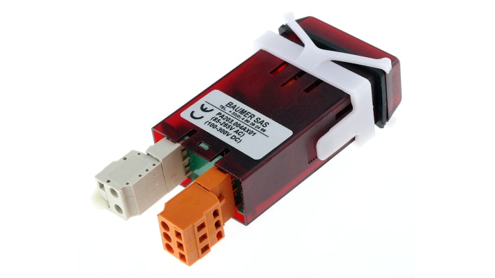 Misuratore digitale multifunzione Baumer PA203.004AX01, display LED, ingresso fino a 600V, montaggio a pannello 22x45mm.