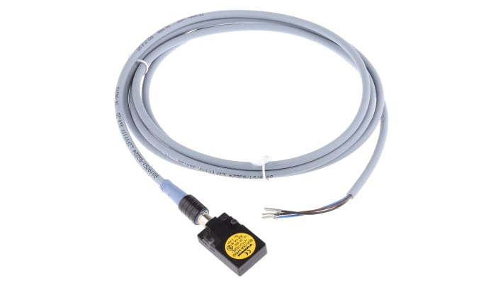 Sensore di prossimità PNP Turck BC5-Q08-AP6X2-V1131, tecnologia capacitiva, dimensioni 32x20 mm, montaggio 8 mm, IP67.