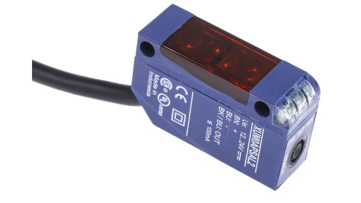 Sensore fotoelettrico Telemecanique Sensors XUM0APSAL2: rilevamento 100 mm - 10 m, uscita PNP, IP65/IP67, ideale per applicazioni industriali.