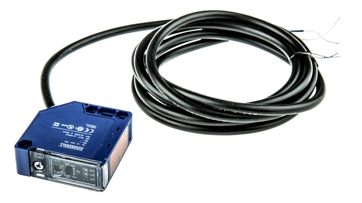 Sensore fotoelettrico Telemecanique Sensors XUK0AKSAL2, compatto 50x50 mm, rilevamento diretto fino a 30 m, IP67.