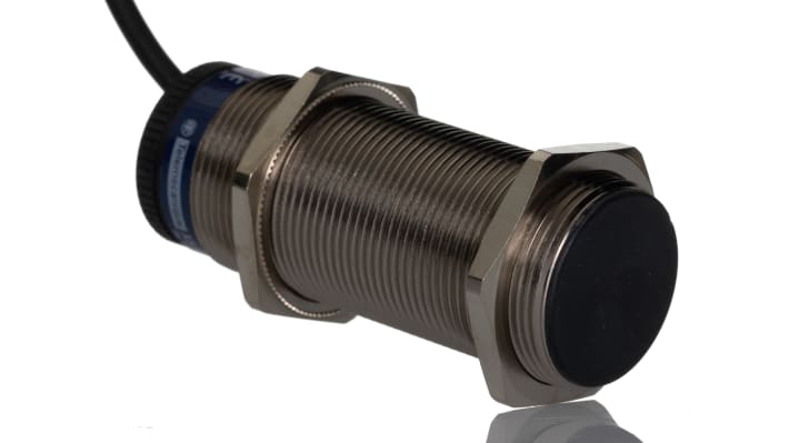 Sensore di prossimità cilindrico Telemecanique XSAV11373 M30 PNP 10mm 12-48V CC - Ideale per industria alimentare e bevande.