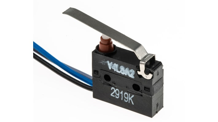 Microinterruttore Saia-Burgess V4LSA2 SPDT, attivazione a scatto, IP67, pre-cablato, temperatura -40/+85 °C.