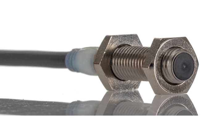 Omron E2A-S08KS02-WP-C1 2M, sensore di prossimità cilindrico NPN M8, rilevamento 2 mm, corpo in acciaio inox, IP67.