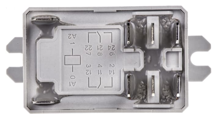 Finder 66.82.8.230.0000, relè DPDT 230V, montaggio su flangia, corrente 30A, dimensioni 68.5mm x 31mm x 33.5mm.