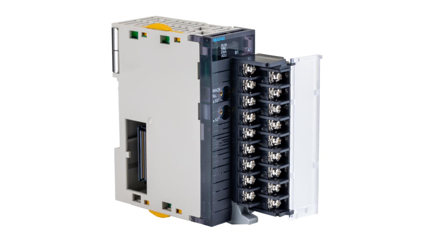 Modulo di espansione Omron CJ1W-MAD42 per PLC Serie SYSMAC CJ, 4 ingressi e 2 uscite, montaggio su guida DIN, dimensioni 90 x 31 x 89 mm.