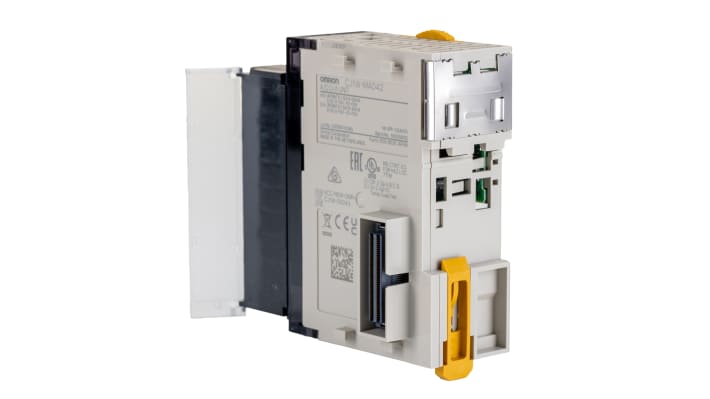 Modulo di espansione Omron CJ1W-MAD42 per PLC Serie SYSMAC CJ, 4 ingressi e 2 uscite, montaggio su guida DIN, dimensioni 90 x 31 x 89 mm.