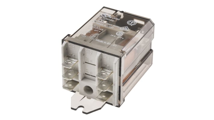 Finder 62.82.8.024.0300, relè DPST 24V ca, montaggio su flangia, corrente 16A, dimensioni 68mm x 38.2mm x 35.8mm.