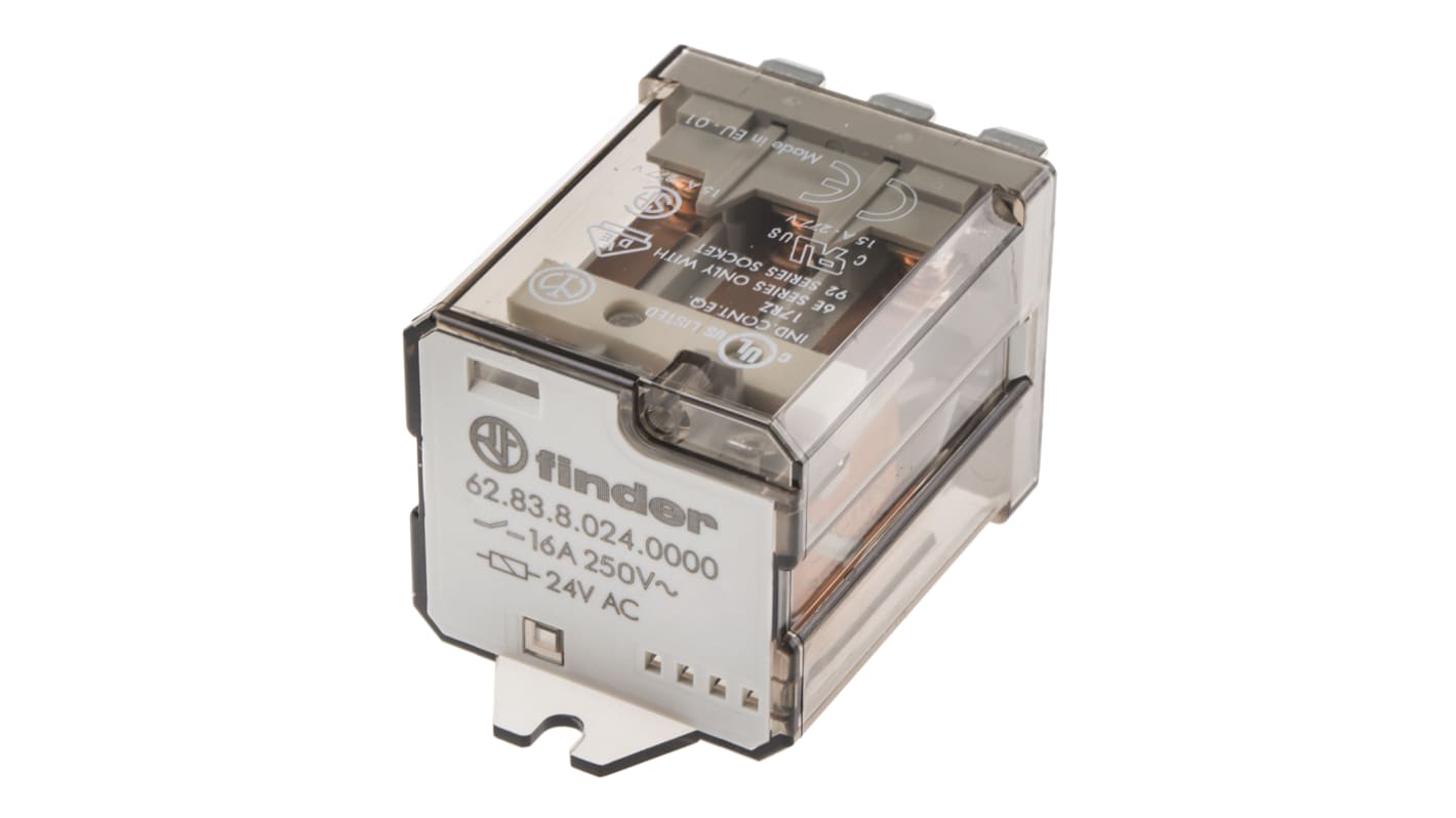 Finder 62.83.8.024.0000, relè di potenza 3PDT, bobina 24V, montaggio su flangia, dimensioni 68mm x 35.8mm x 38.2mm.