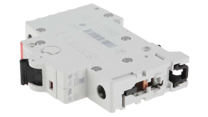Interruttore magnetotermico ABB S201M-C10, 1P, 10A, montaggio su guida DIN, grado di protezione IP50.