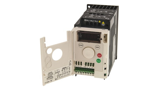 Inverter 3 fasi Schneider Electric ATV12H075M3, potenza 0,75 kW, montaggio su guida DIN, dimensioni 143x72x132 mm.