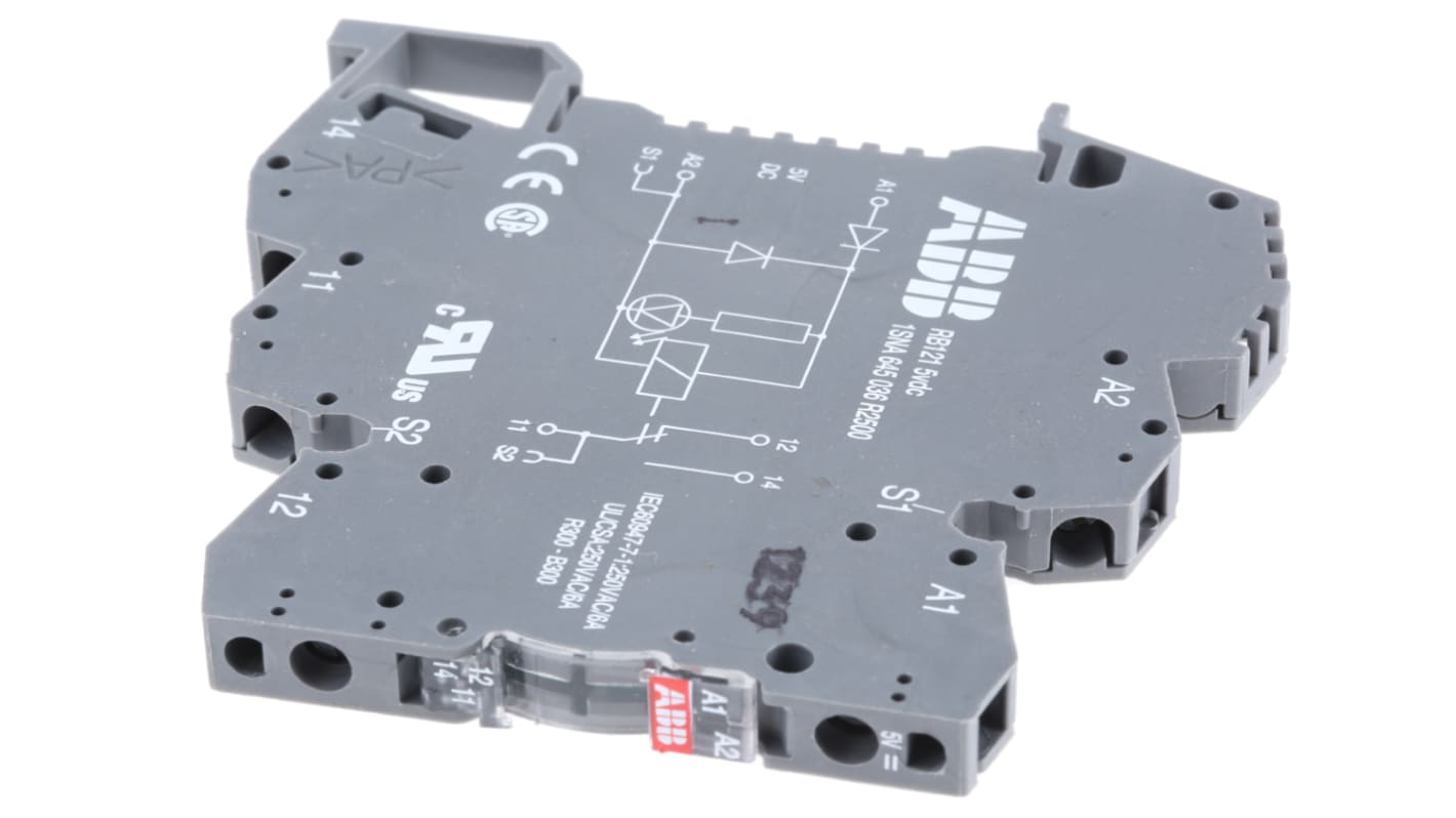 Relè d'interfaccia ABB RB121PG-5VDC, SPDT, montaggio su guida DIN, 5V cc, dimensioni 70 x 6 x 75 mm, peso 20 g.