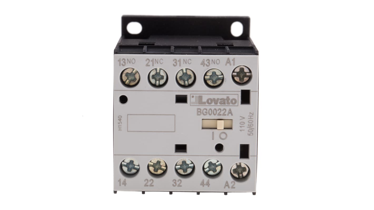 Relè contattore Lovato 11BG0022A110, 4 poli, 10 A, 110 V c.a., montaggio su guida DIN, dimensioni 58x44x57 mm, grado di protezione IP20.